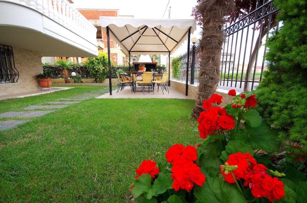 John & Eve Hotel Paralía Exteriér fotografie